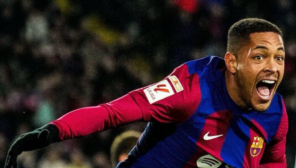 “El chico tiene contrato con el Barça. Si elegimos al Barça, porque teníamos otras opciones para ganar el doble, es porque queríamos jugar en el Barça”, resaltó en sus declaraciones.