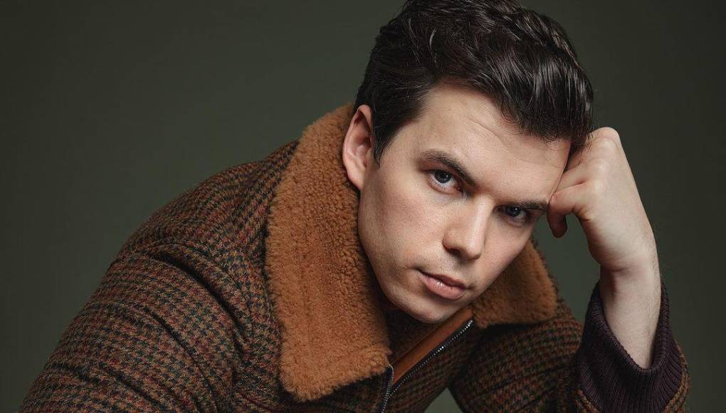 El nuevo protagonista de ‘Bridgerton’ se prepara para la fama