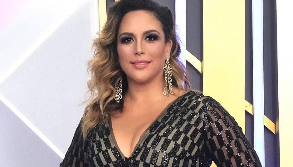  Ante esta situación, la también intérprete ha decidido desmentir aquella falsa publicidad que ha usado su caso para engañar a la gente. De manera conjunta con la periodista mexicana <b>Maxine Woodside</b>, Angélica publicó un video en su cuenta de Instagram en el que explicó la situación por la que se ha visto alcanzada a raíz de su pérdida de peso, sin que ella tenga realmente algo que ver.