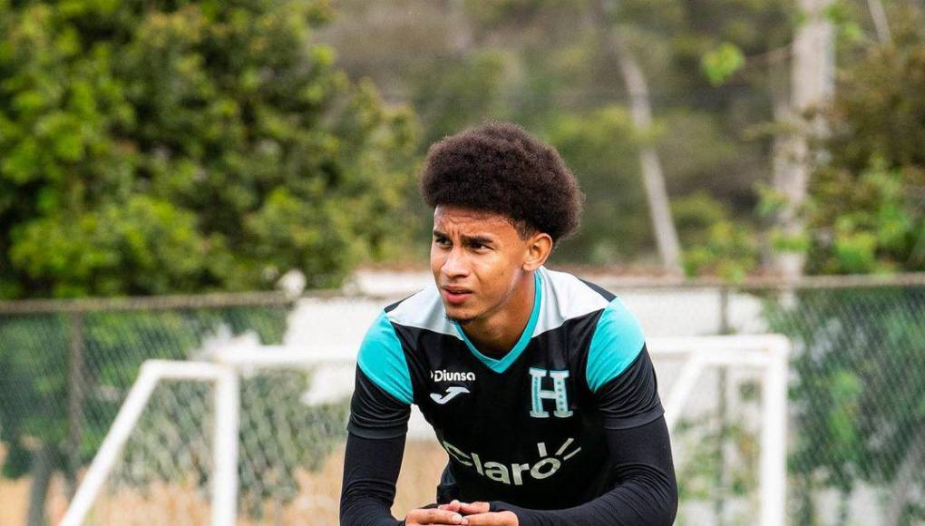 Por parte de Marathón, destaca el nombre de Javier Arriaga en la zona defensiva. 