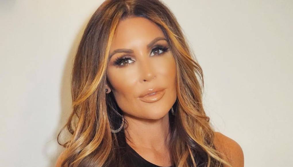 Su nombre dio mucho que hablar y pasó de ser anónima a una conocida celebrity en Estados Unidos. El romance de Uchitel con Tiger sacudió el mundo del deporte en 2009 y provocó el final de su matrimonio con la modelo sueca Elin Nordegren. 