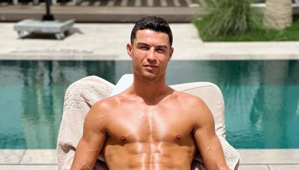 Ahora, han destapado cuál es la dieta de Cristiano Ronaldo para cuidar de su figura y con el que se sigue manteniendo en forma.