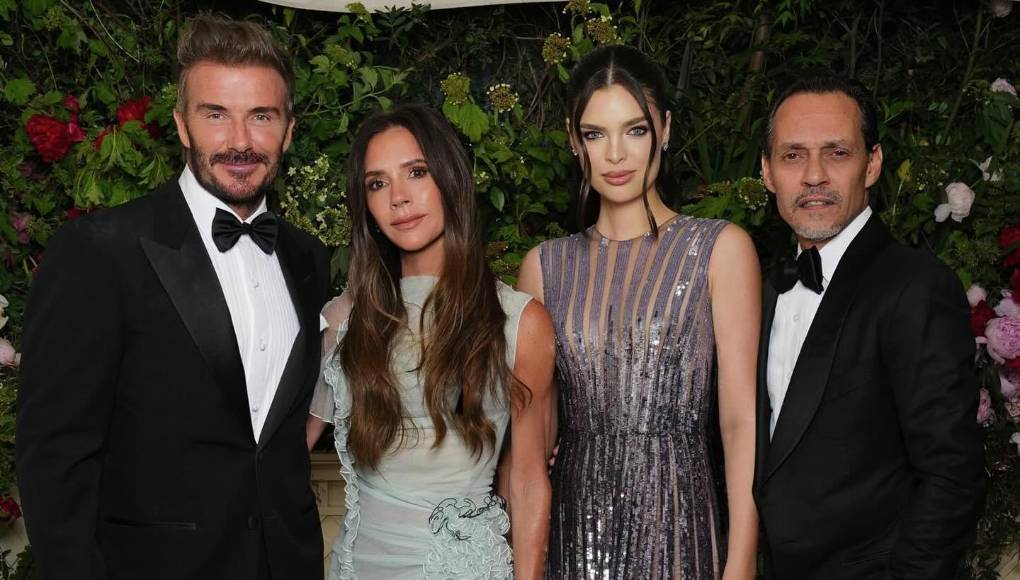 David y Victoria Beckham con Nadia Ferreira y Marc Anthony. 