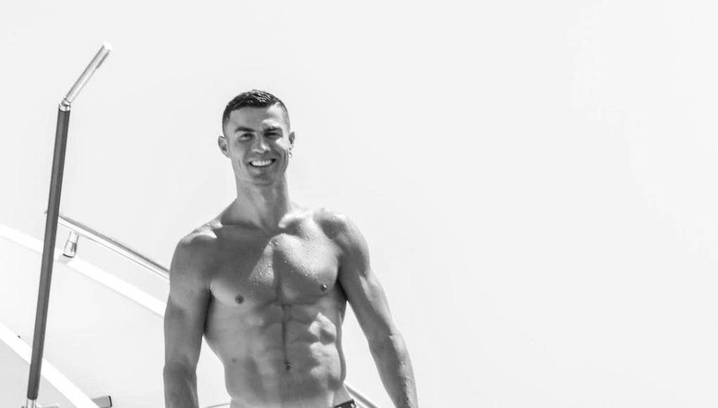 Cristiano Ronaldo festejó su cumpleaños número 39 mientras sigue demostrando tener uno de los mejores físicos en el mundo del fútbol.