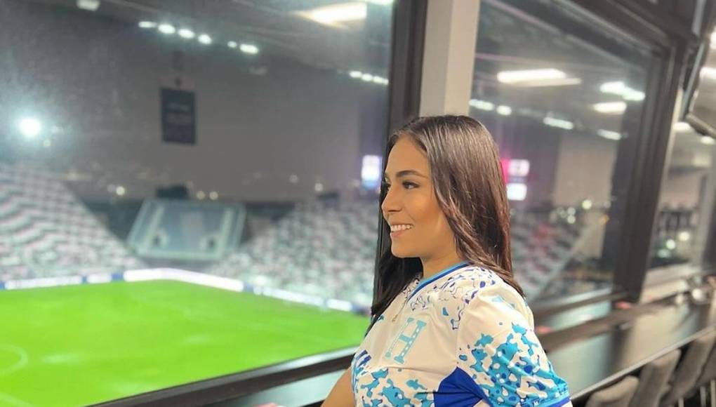 Osorio recuerda cómo conoció a Mejía. “El primer día que salimos y ya hablamos en persona por primera vez fue después de un partido, recién iniciaba el torneo pasado”.