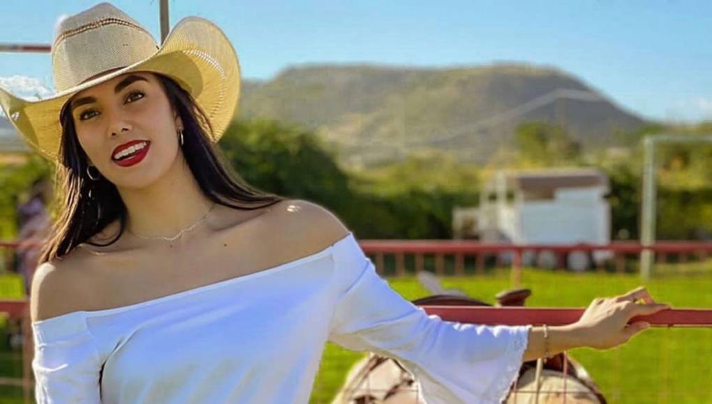 Así es Selene Figueroa, quien pasó de ser futbolista, a Reina de Belleza y ahora se desempeña como árbitro profesional.