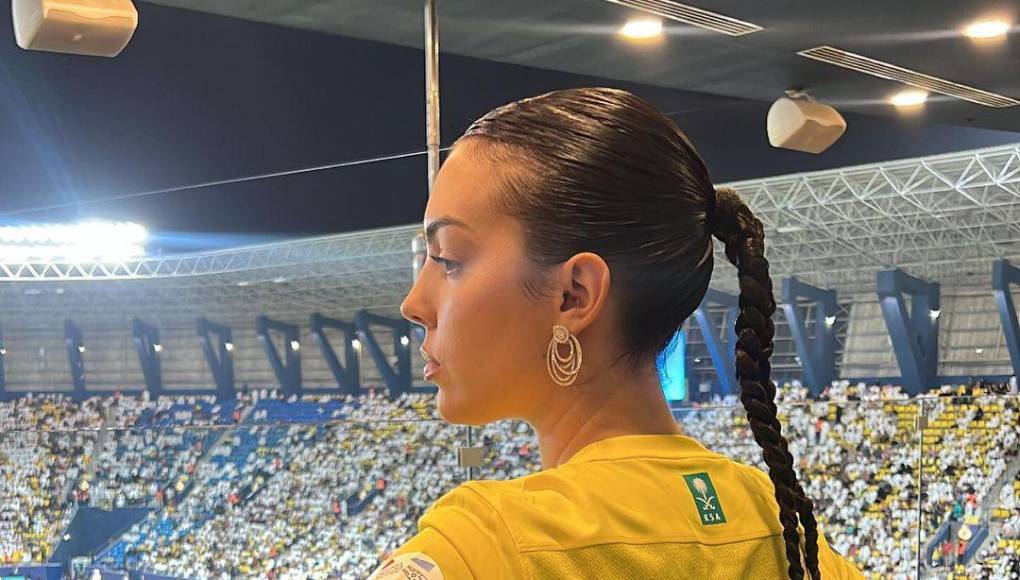 En ese entonces únicamente “empezaba a ser conocida por su relación sentimental con el futbolista, y en ningún caso gozaba de la fama y proyección pública que tiene en este momento”.