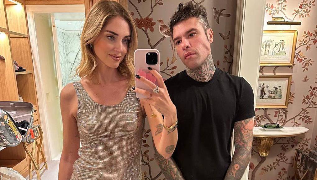 Como informa Dagospia: “Desde San Remo del año pasado, la historia de amor entre los dos se había resquebrajado pero la influencer había pospuesto cualquier decisión de permanecer cerca de su marido enfermo de cáncer. Sin embargo, cuando se encontró en dificultades, Fedez fue menos generoso y la acusó de que sus problemas legales también estaban teniendo efectos negativos en su negocio. Un juego de recriminaciones en el que Fedez subió el tono del conflicto mientras intentaba mantener la situación bajo control. Luego el rapero huyó a Miami con su asistente y finalmente abandonó la casa”.