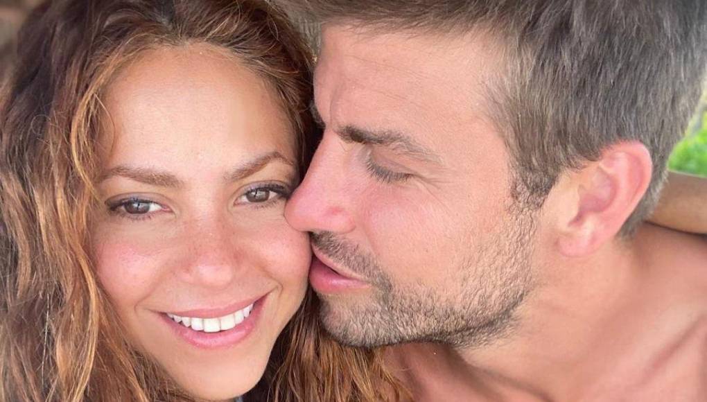 El 4 de junio, Shakira y Piqué hicieron pública su separación. Carlos Vives asegura que le mandó un mensaje a Shakira. “Yo sé que estaba triste, le mandé un besito y me dijo eso: ‘Estoy triste’”; y añadió: “Sí, definitivamente. La siento triste y está triste. Es un momento muy difícil y más cuando uno tiene una familia tan hermosa”.