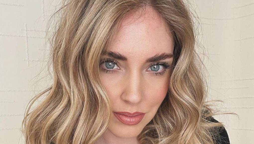 Ferragni, coronada como una de las ‘influencer’ de moda más famosas del mundo, achacó esto a un “error de comunicación”, pidió perdón y, aunque anunció que recurriría la multa, avanzó una donación de un millón de euros al hospital. El pasado 3 de enero reapareció en Instagram para agradecer los apoyos recibidos en los últimos días y las “críticas constructivas” y en los últimos días ha venido publicando algunas fotografías de su entorno laboral y familiar, asesorada por su equipo.