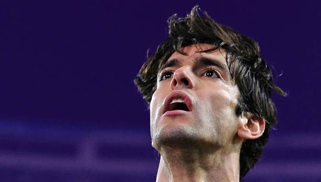 “Me quedó un año soltero, tratando de asimilar la situación y digiriendo como cristiano, hablando con los pastores, porque la biblia te dice que no te divorcies y yo estaba ahí, divorciándose”, relató.