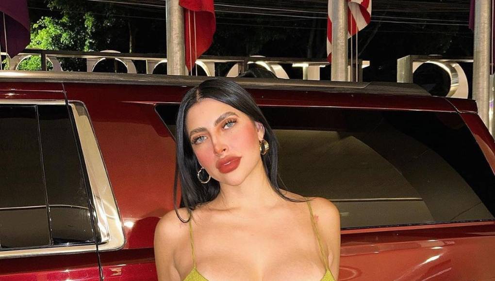 En su cuenta oficial, Karla cuenta con más de 200 mil seguidores, cifra que alcanzó gracias a su aparición en el partido de las Chivas. De acuerdo con su biografía de Instagram, ejerce como abogada y modelo, además de catalogarse como una ‘Piscis Perfecta’.