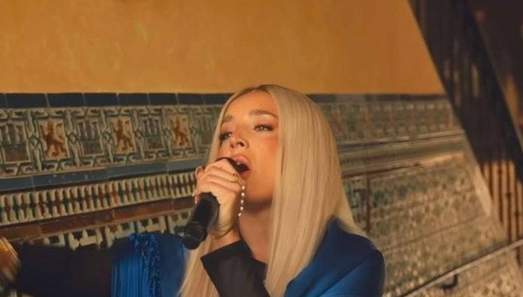 De hecho, en una entrevista pasada, la propia cantante comentó cómo conoció al futbolista brasileño. “Le conocí cuando estaba comiendo con Anita, que es brasileña. Desde entonces somos amigos, es un chaval súper divertido. No soy muy futbolera y la primera vez que vi un partido del Real Madrid, el del Liverpool, metió dos goles. ¡Mi amigo! ¡Flipé con él!”, dijo Lola Índigo al diario AS.