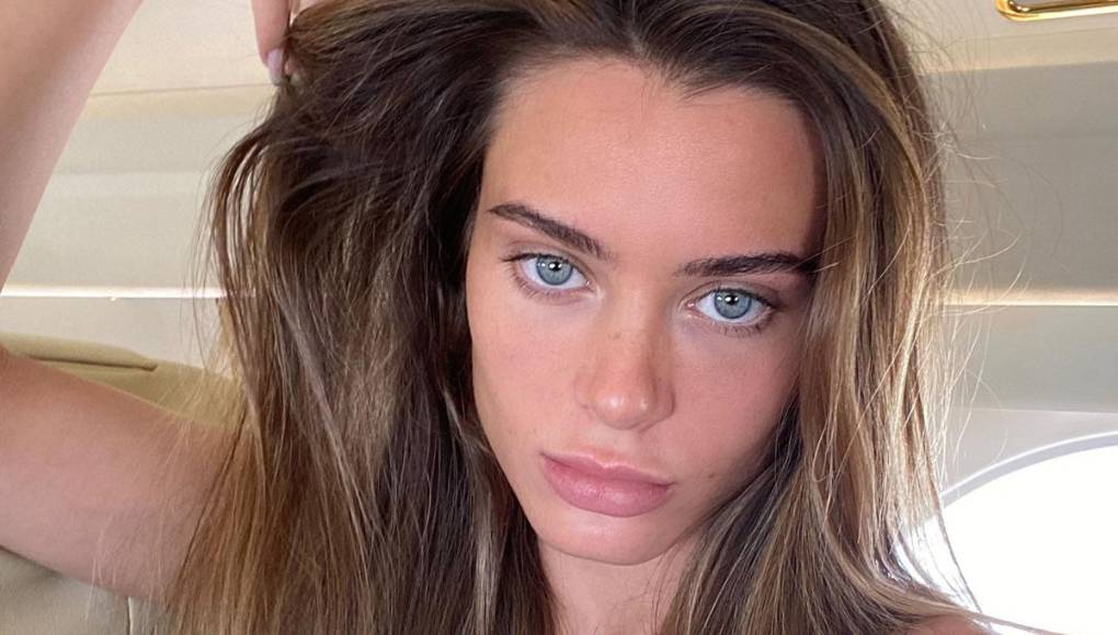 La americana fue más allá en otra entrevista y tiró una gran confesión: “Ni siquiera me gusta tener sexo, honestamente soy bastante asexual. Nunca me enrollo con la gente, no encuentro a la gente atractiva y siempre he sido así”.