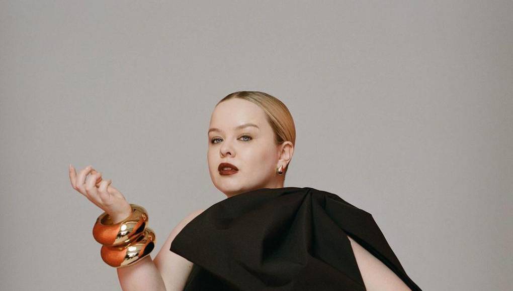 Nicola ha hablado abiertamente sobre su lucha contra la depresión durante momentos difíciles en su vida.Su familia fue su apoyo incondicional, y su determinación la llevó a superar adversidades.