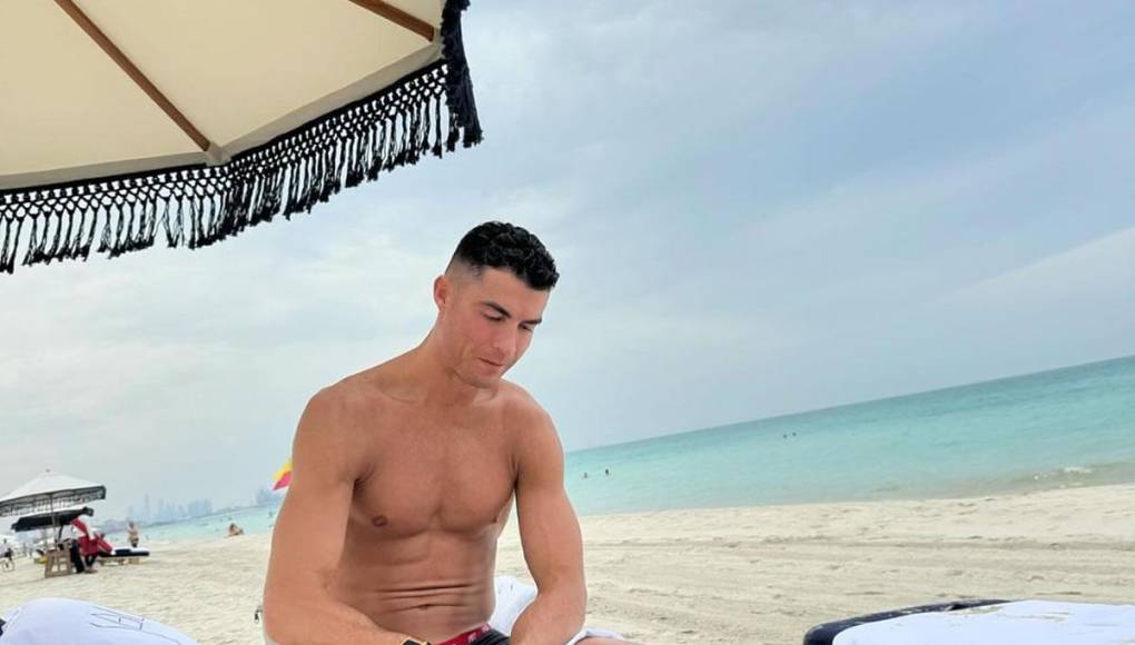Georgina Rodríguez ha disfrutado de unas mini vacaciones en la playa junto a Cristiano Ronaldo, a solas y sin niños.