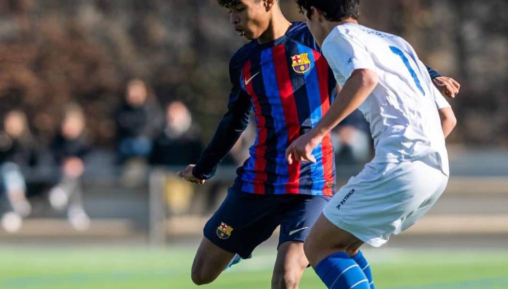 Alfredo Rodríguez, central zurdo de 14 años, es uno de los proyectos defensivos más interesantes para el futuro del Barça, señala el medio catalán Sport.