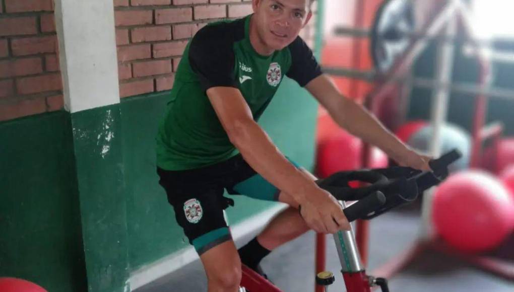 De entrada tuvo que luchar por su estado físico, no llegó en las mejores condiciones a primera división y estuvo en proceso.