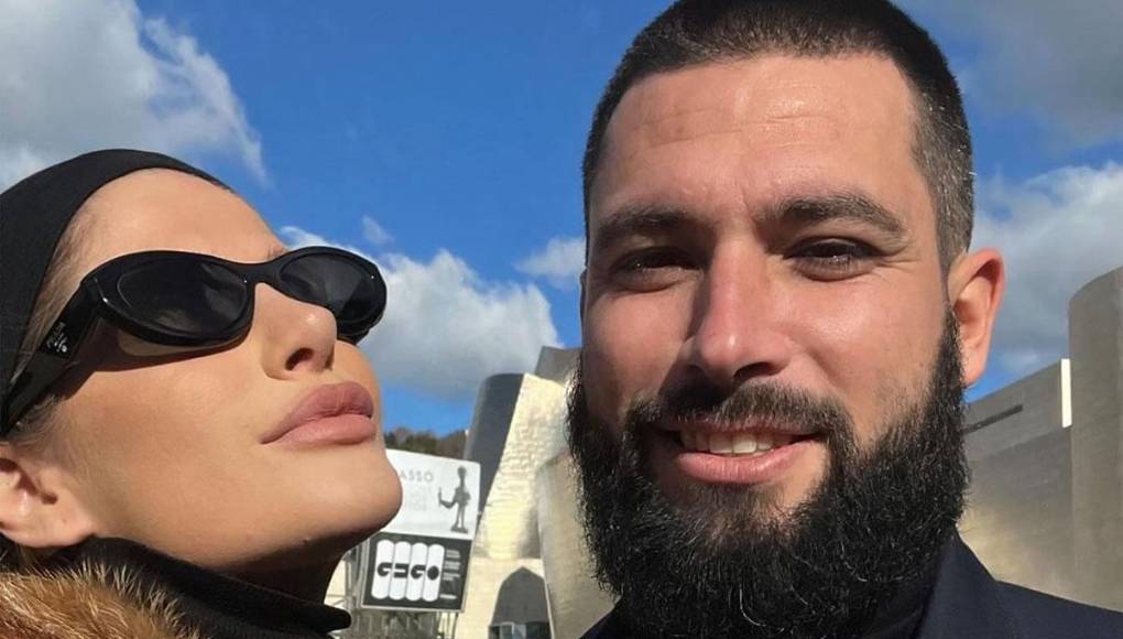 De raíces serbias y modelo internacional, la joven también es madre de un hijo. Hace unos meses, el exjugador no dudaba en dejarle un mensaje en su cuenta de Instagram: “La mujer más bella del mundo”. Unas palabras a las que ella dio respuesta en una de las imágenes del ex deportista, con un directo piropo: “Beautiful baby”.