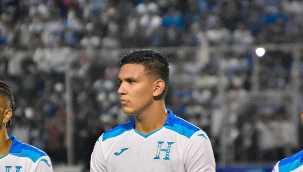 Defensa central: Luis Vega se está recuperando y postula a ser uno de los elegidos por Reinaldo Rueda ante Costa Rica.