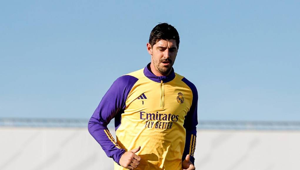 La gran noticia es el regreso de Courtois, que no jugará ante el Bayern Múnich pero ya forma parte de la convocatoria y su regreso se producirá el próximo sábado, en el encuentro de LaLiga en el estadio Santiago Bernabéu, según desveló el propio Ancelotti.