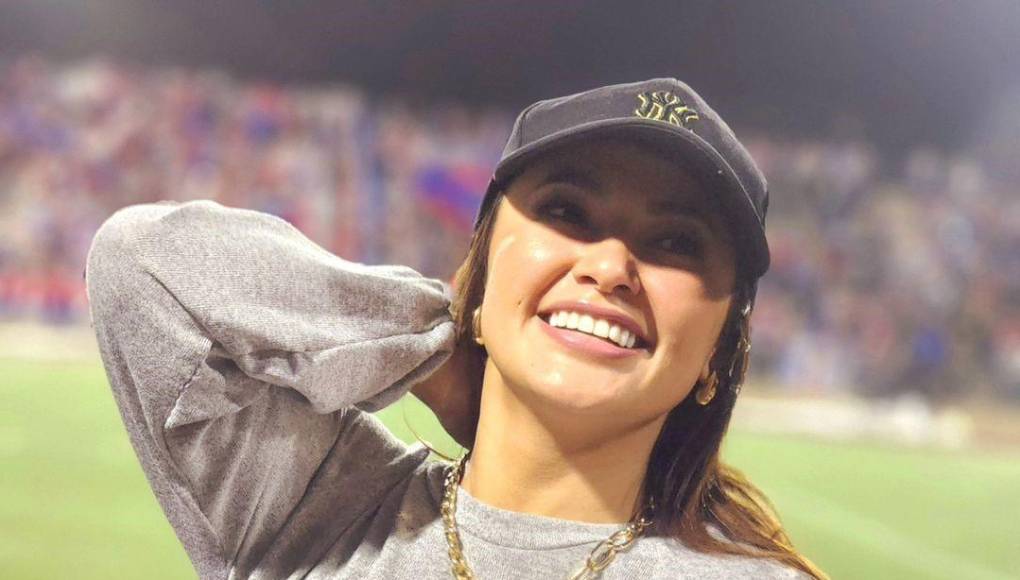 ”Cuando estuve de vacaciones también vine a hacer unas cositas”, dijo a Telemundo.