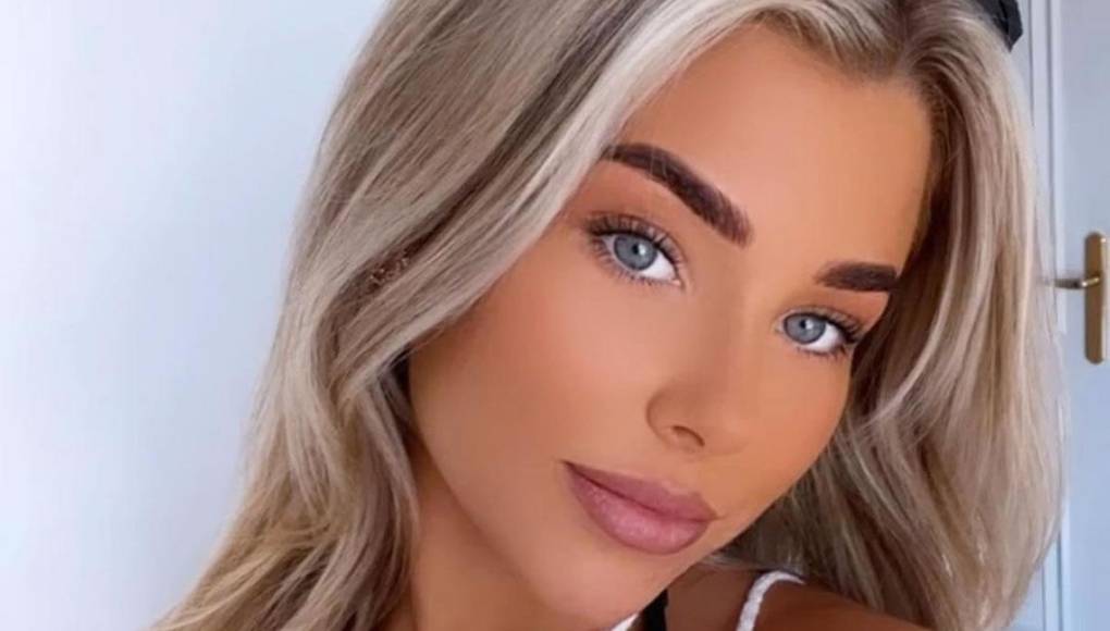 “Y sucedió muy rápido, muchas marcas comenzaron a ponerse en contacto conmigo, de ropa, de bikinis... Era casi como si una carrera hubiera terminado, mientras otra apenas comenzaba”, relata la inglesa.