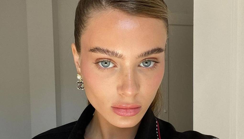 Lana, cuyo verdadero nombre es Mara Maple, nació el 6 de septiembre de 1996 en Estados Unidos, tiene 27 años y un hijo llamado Milo.