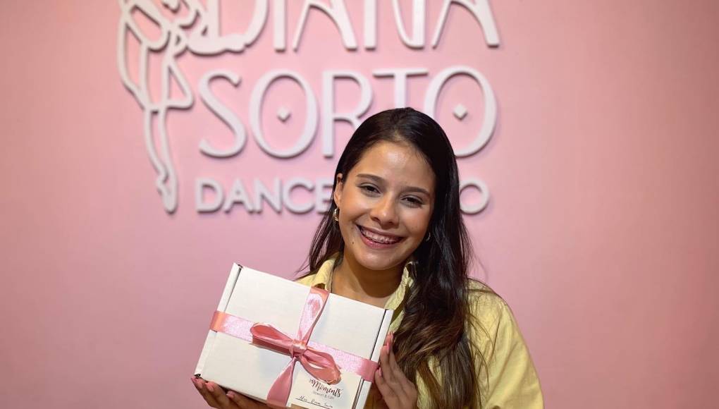 El 8 de agosto, Diana Sorto Dance Studio abrió sus puertas en la colonia Universidad, ofreciendo clases de ballet, tap, contemporáneo, flamenco y jazz a niñas y mujeres adultas, además de las clases de pintura.