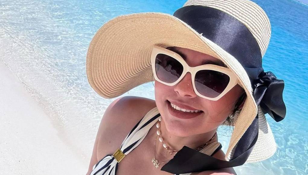 Paula Vivas, la esposa del delantero colombiano Yustin Arboleda, también cautivó en las breves vacaciones por el parón de la Liga Nacional.