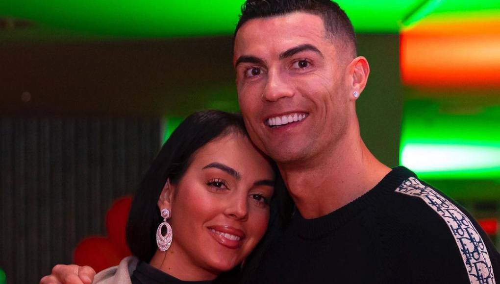 Cristiano Ronaldo y Georgina Rodríguez confirmaron su relación sentimental a finales del 2016 y desde entonces permanecen juntos.