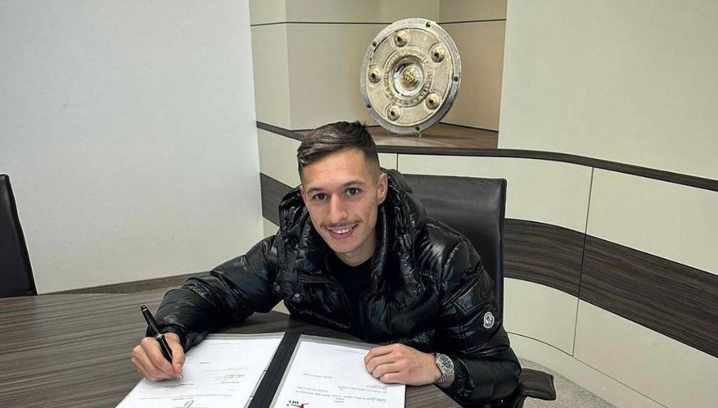 Informa Fabrizio Romano que Bryan Zaragoza viajará este jueves para unirse al Bayern con efecto inmediato. El Granada recibirá una compensación para que se una al Bayern ahora en lugar de julio.