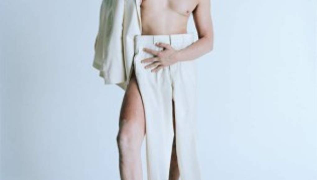 Bradley Cooper semidesnudo para revista W