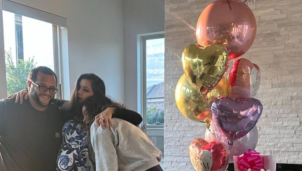 Nacido el 30 de marzo de 1981, en Tabasco, José Ramón es el primogénito del presidente López Obrador, y uno de los tres hijos que tuvo el actual mandatario con su primera esposa, Rocío Beltrán, además de Andrés Manuel y Gonzalo.