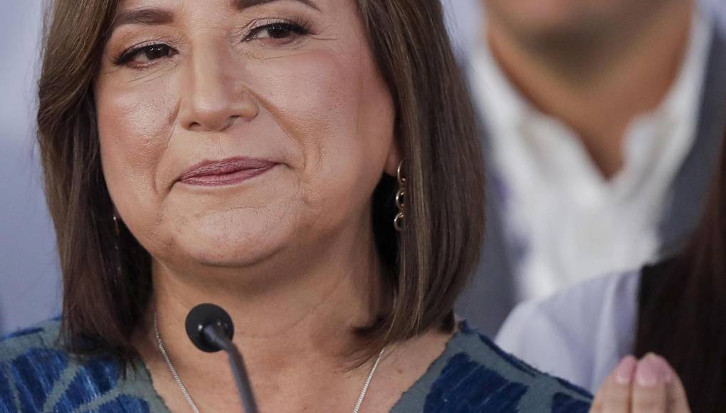 “Se requieren ovarios para combatir el crimen y tengo los suficientes”, indicó al criticar la política de seguridad del mandatario. “A los machos como usted los asusta una mujer independiente e inteligente”, dijo en otro mensaje dirigido a López Obrador.