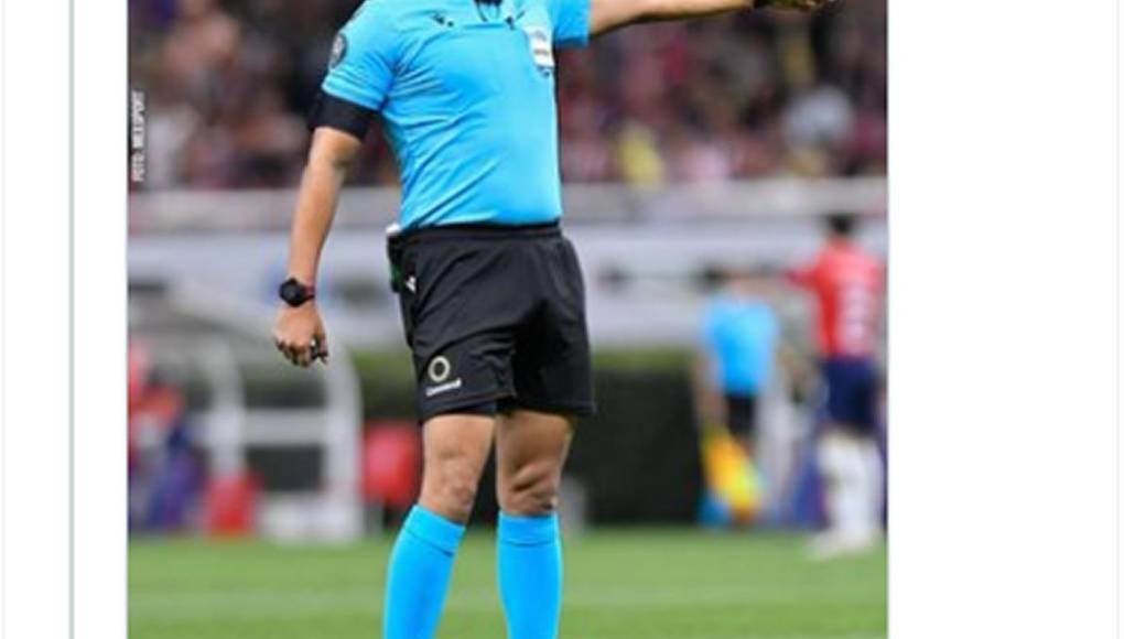 TNT Sports México escribió que Saíd Martínez señaló “¡un penal marcado y otro anulado!”. Además, preguntó a sus seguidores por la actuación del árbitro hondureño. “Excelente, ha marcado bien las faltas el árbitro, tarjetas, todo muy bien...”, respondió un usuario.