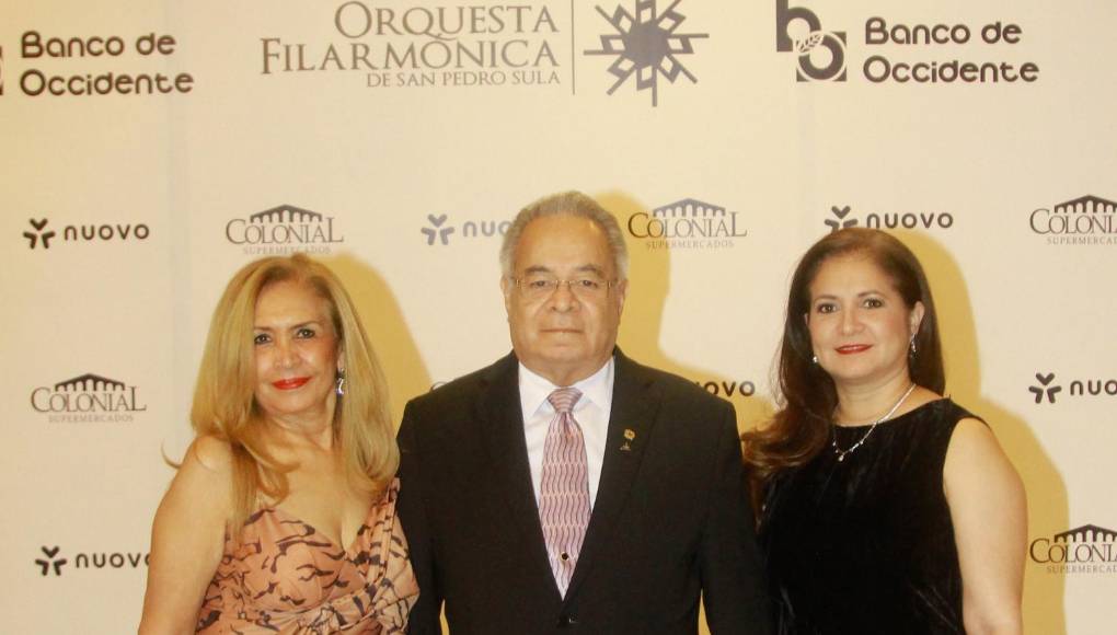 Iris, Germán y Sorel Salinas