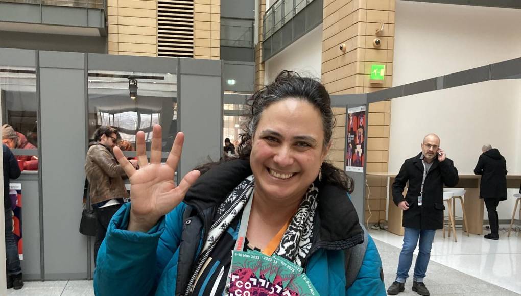 Marjorie Bendeck, capitalina, licenciada en comunicaciones y cinematografía. fue nombrada como miembro de la Academia Europea de cine. Vive en Alemania.