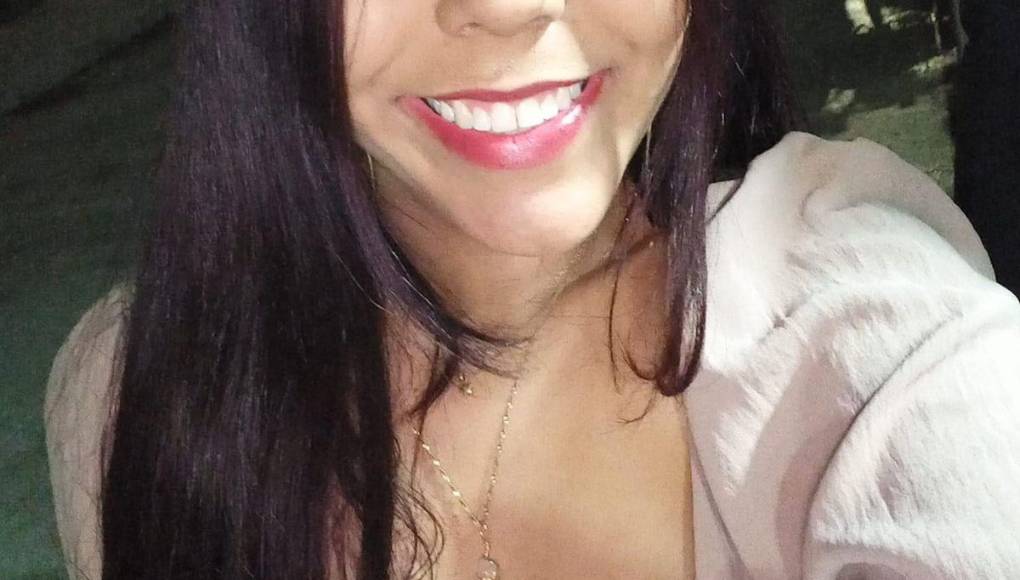 La progenitora de la universitaria, a través de un video colgado en redes sociales, pidió ayuda para encontrar a su hija. ‘Mi hija no aparece, siempre me llamaba y hasta el momento no lo ha hecho, quiero que me colaboren’, dijo horas antes de encontrarla sin vida.