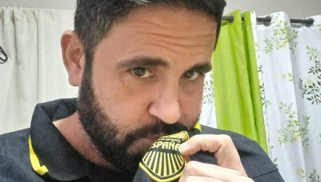 Marco era seguidor de Real España y además de taxista VIP también trabajaba como emprendedor.