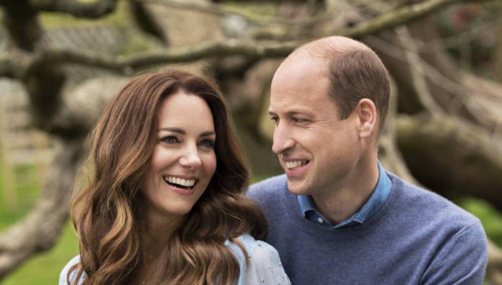 El 8 de febrero, en su primer compromiso público tras la operación, el príncipe William no dio ninguna información sobre el estado de salud de su mujer, limitándose a agradecer el apoyo recibido, por la intervención de su esposa y tras el cáncer diagnosticado a su padre, el rey Carlos III.