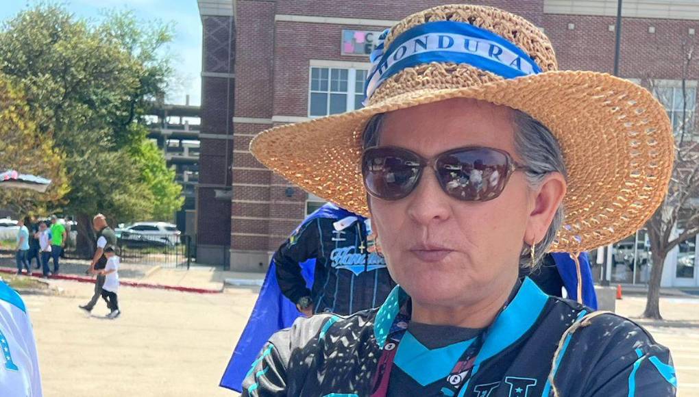 Las hondureñas también degustaron la comida en los alrededores del Toyota Stadium. 