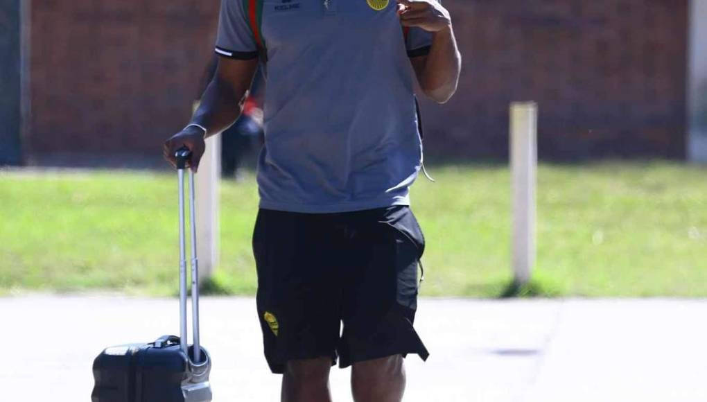 Darixon Vuelto se mostró fiel a su estilo: sonriente hacia la cámara.