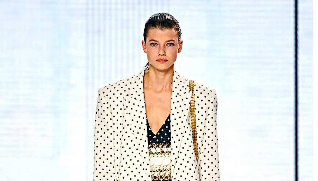 Lunares, así se luce esta tendencia este verano