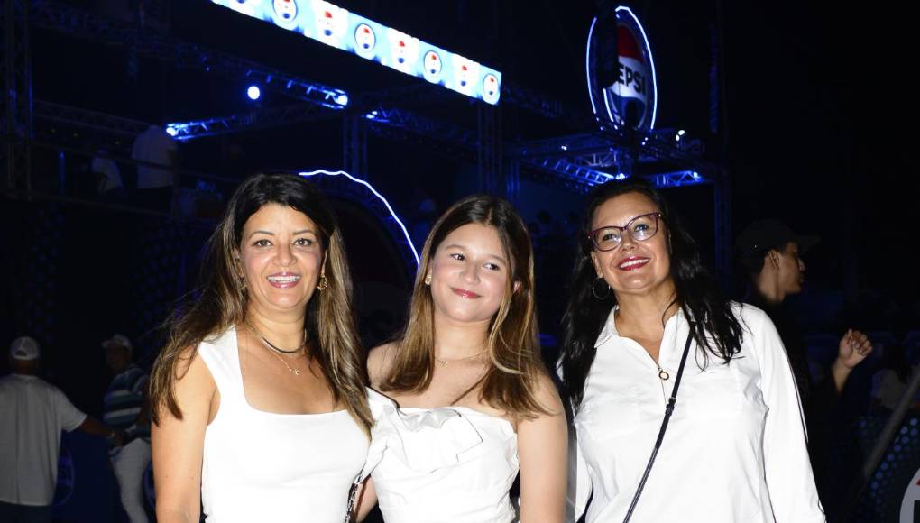 Patricia Wilson, Valeria Cruz y Yasmina Wilson