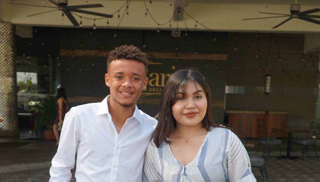 Joshua Brand y Lariza García 