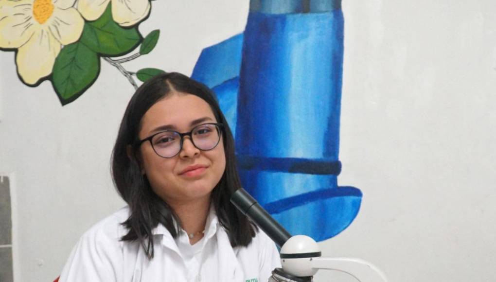 Galeano, manifestó que agradece a su familia, maestros y a su madre Briana Galeano por la formación que ha recibido durante su crecimiento y desarrollo estudiantil, ya que con sus enseñanzas la han catapultado y la convertirán en la profesional con que sueña ser; ingeniera en Informática.