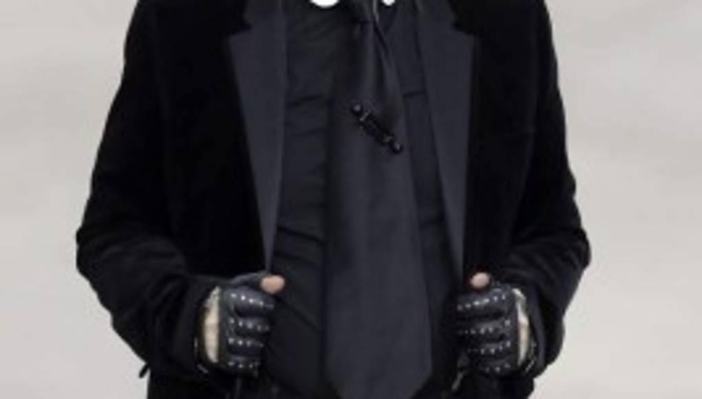 Karl Lagerfeld cuestiona las cirugías plásticas