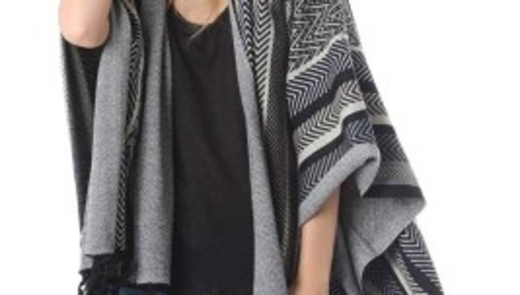 Las túnicas ponchos se vuelven a poner de moda