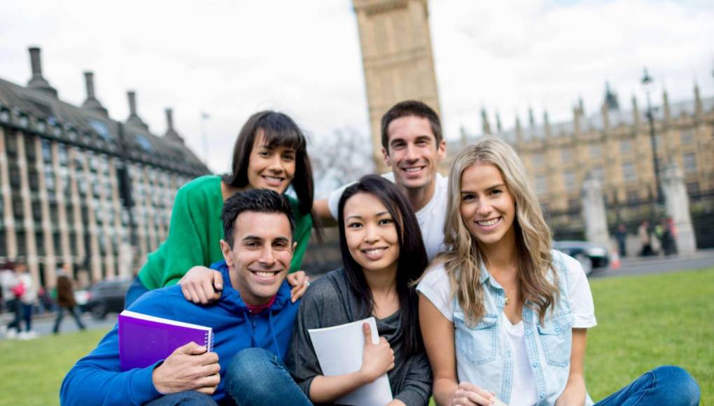 Cumpla el sueño de estudiar en el extranjero
